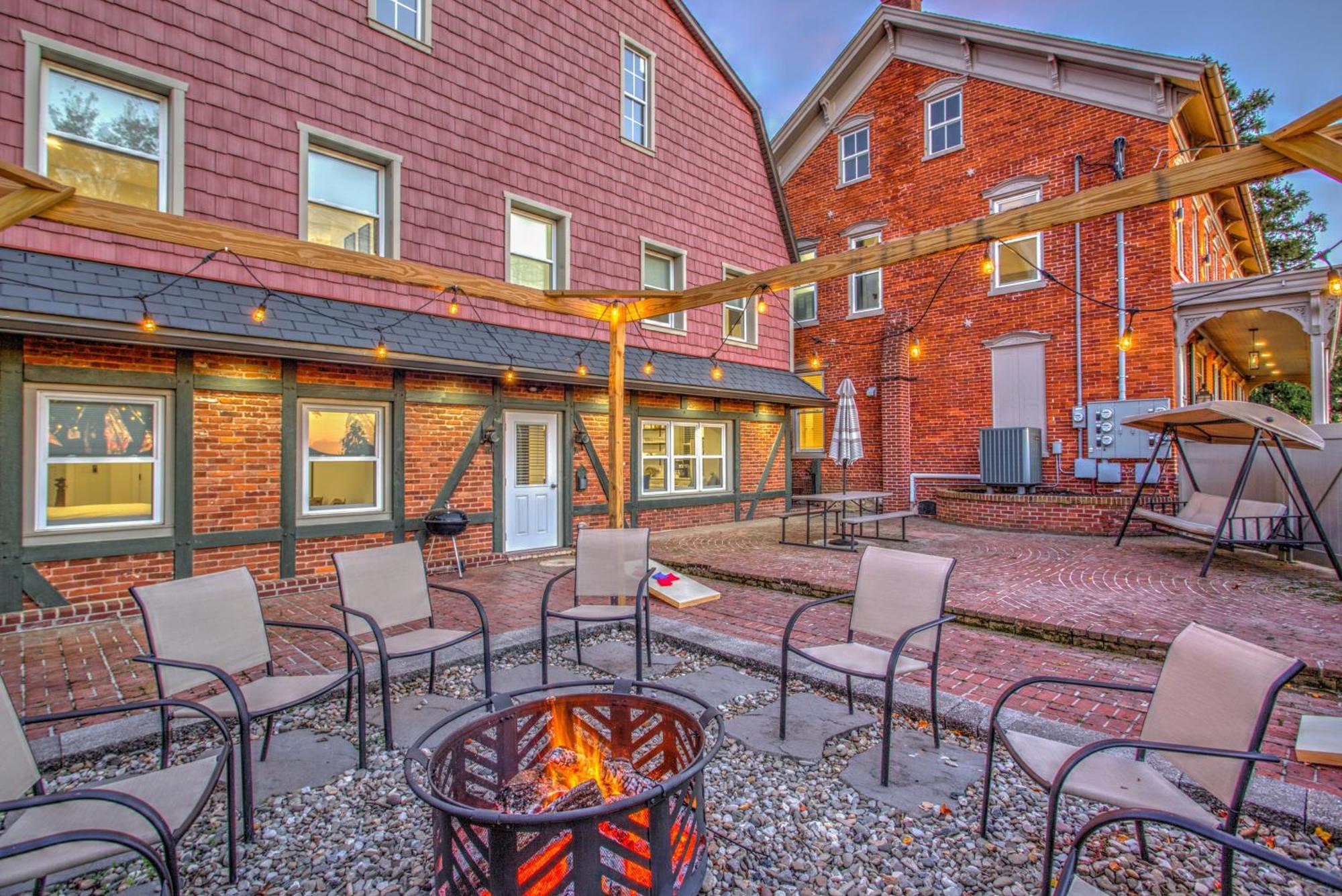 Legacy Manor 13 Bedrooms Sleeps 26