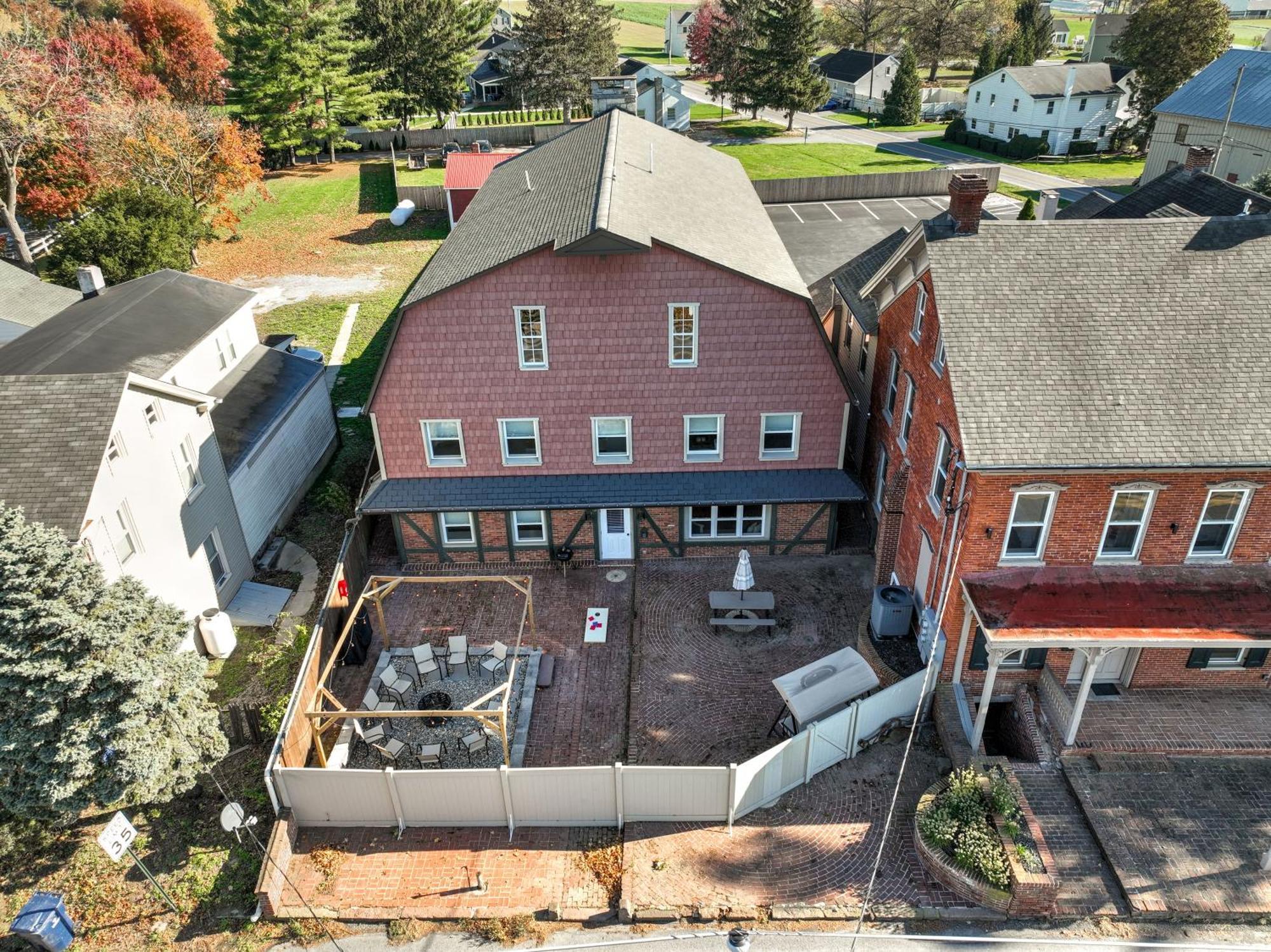 Legacy Manor 13 Bedrooms Sleeps 26 Apartment